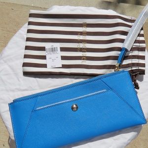 Henri Bendel West 57th river travel pouch